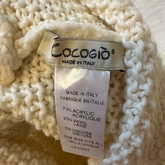 Cozy wool blend poncho - Picture 5 of 5